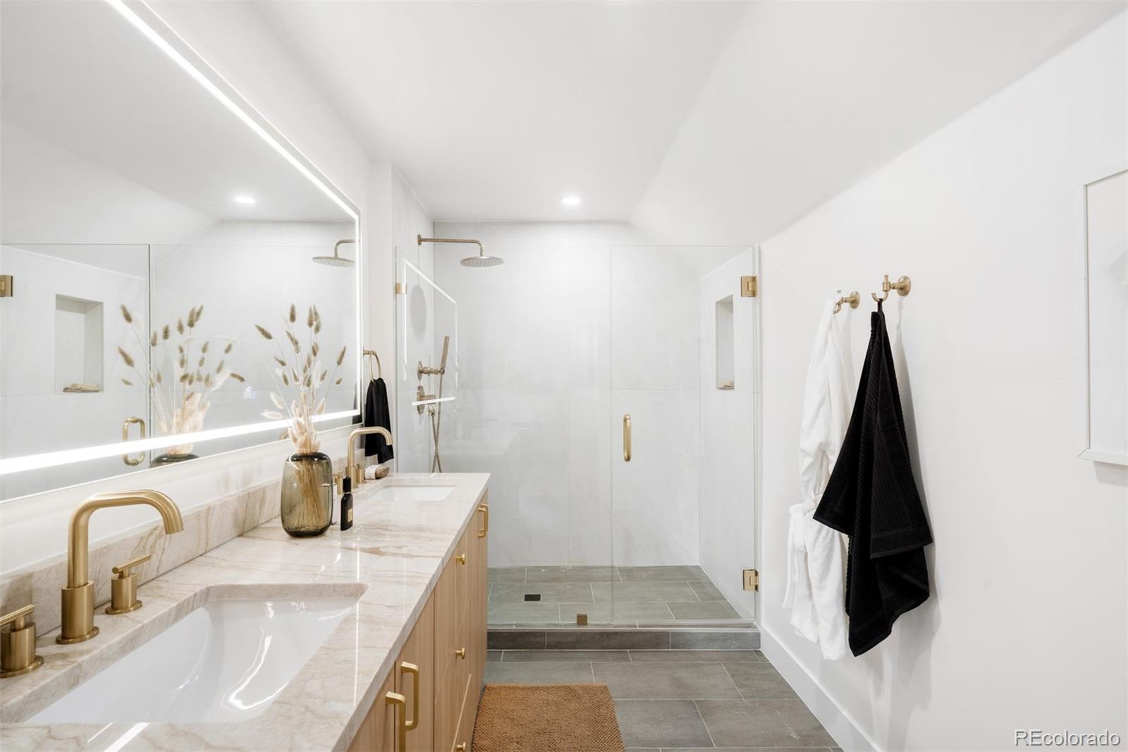 2917 Clermont Street