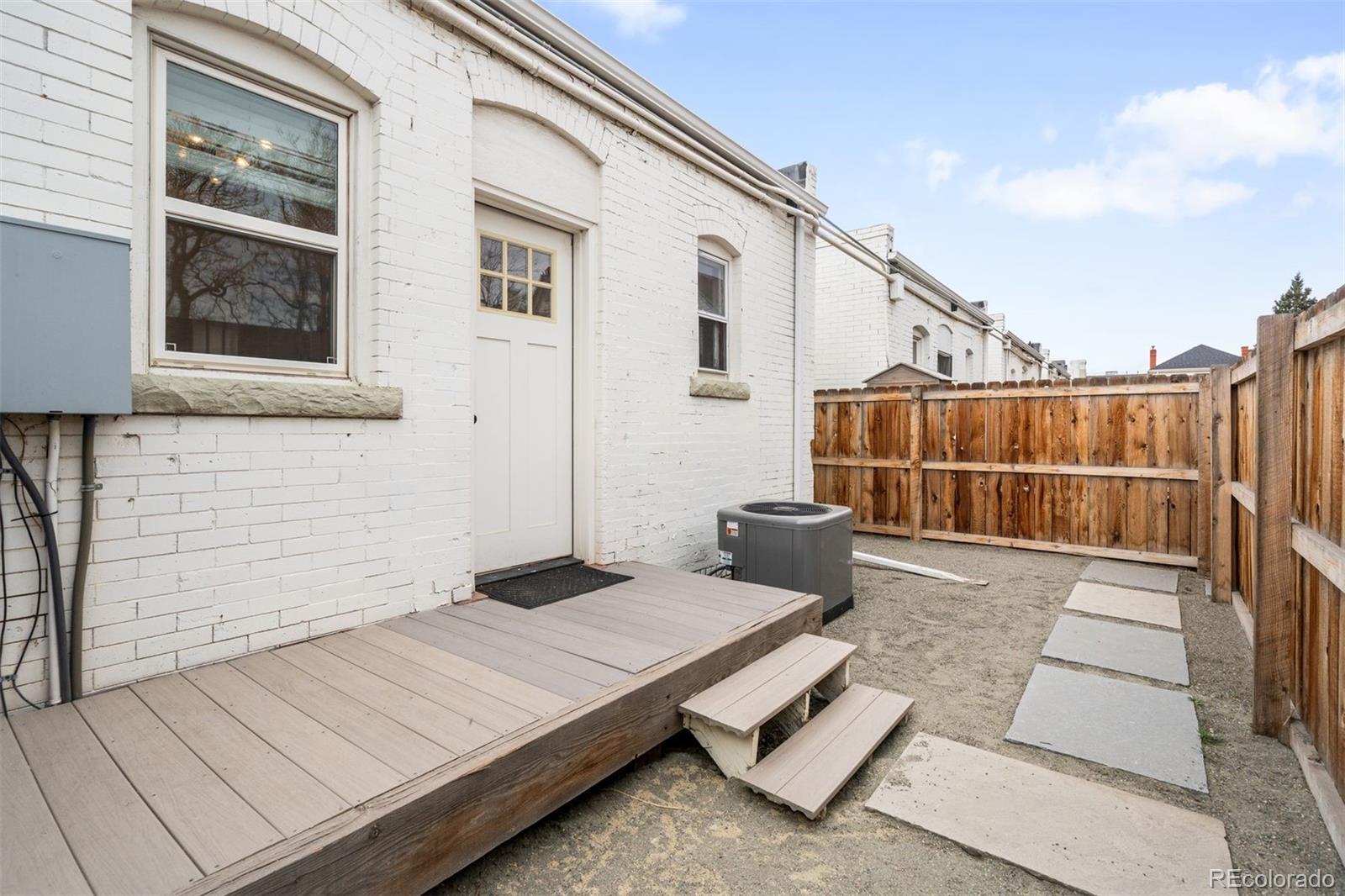 20 E 4th Avenue