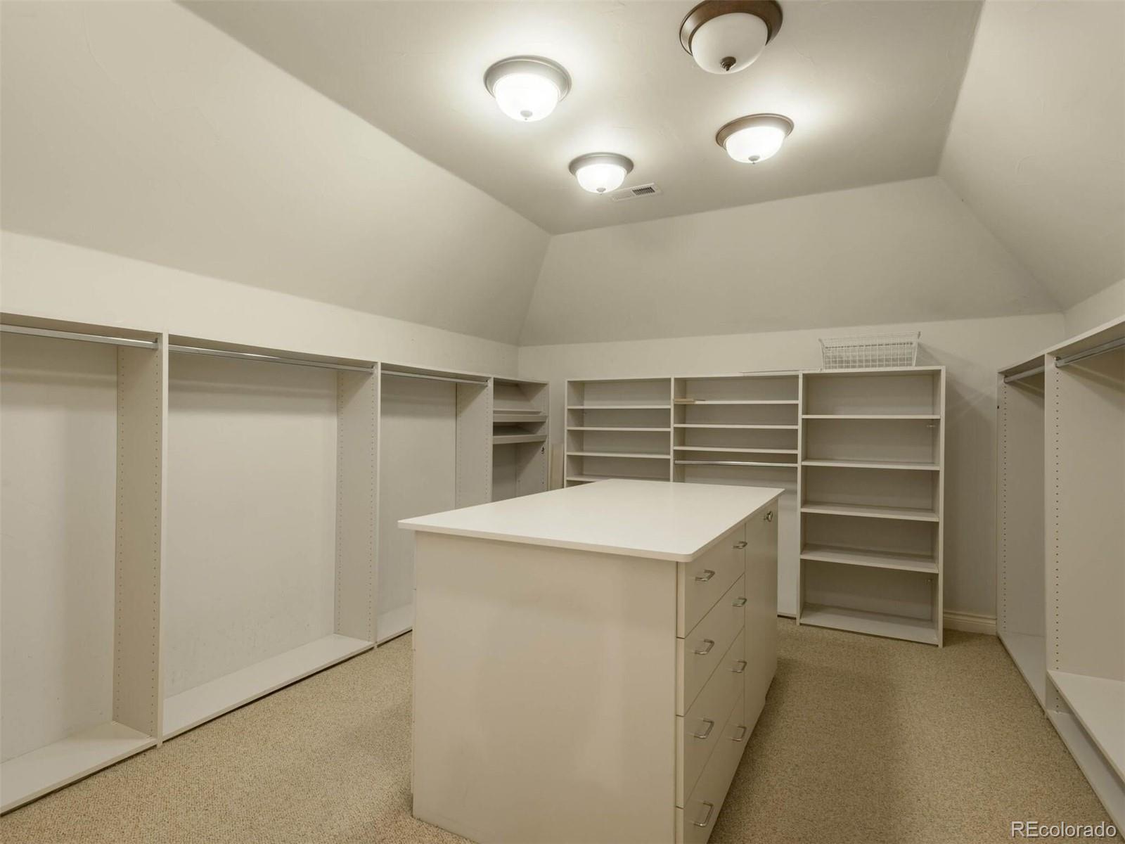 9 Foxtail Circle