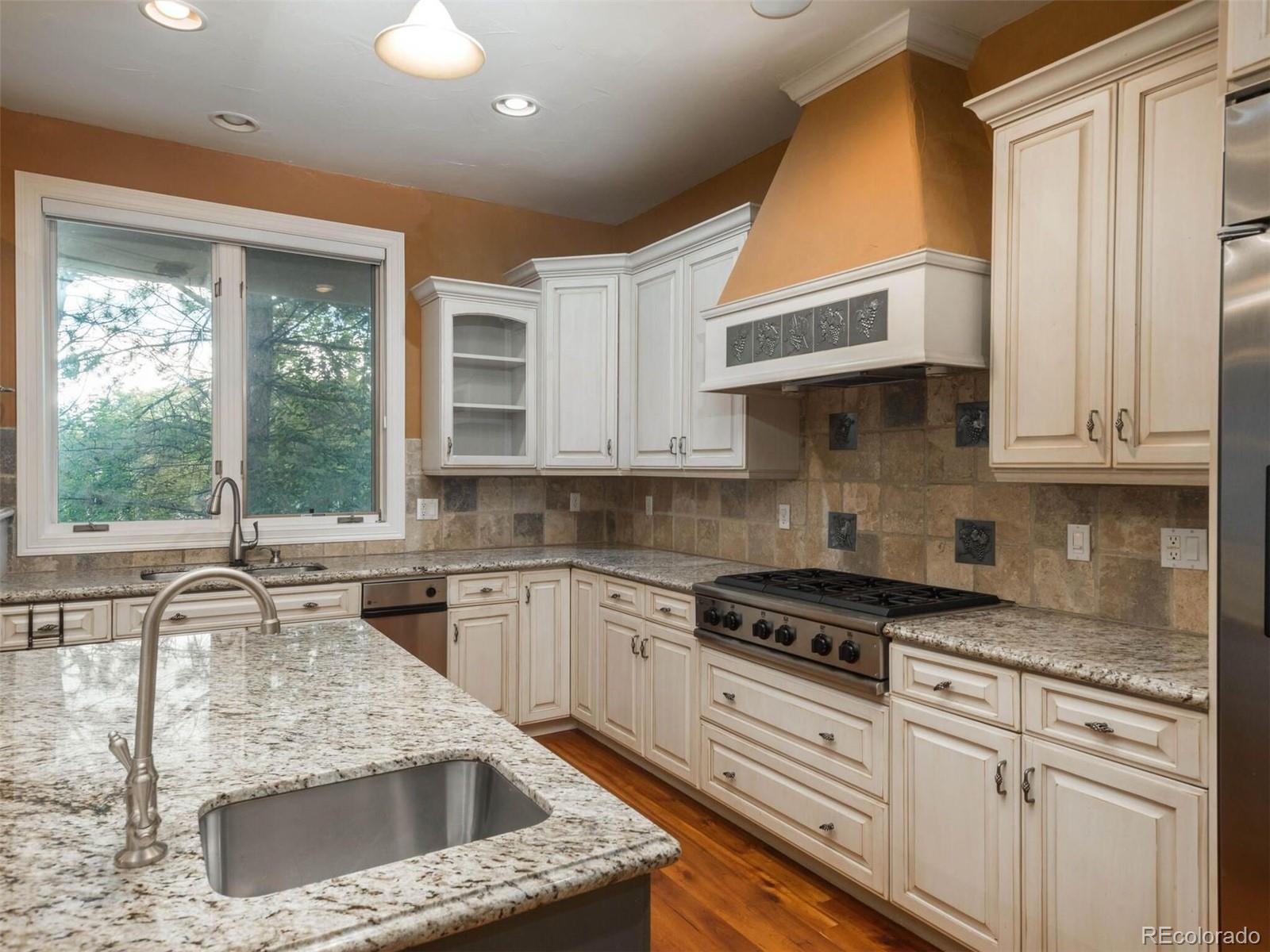 9 Foxtail Circle