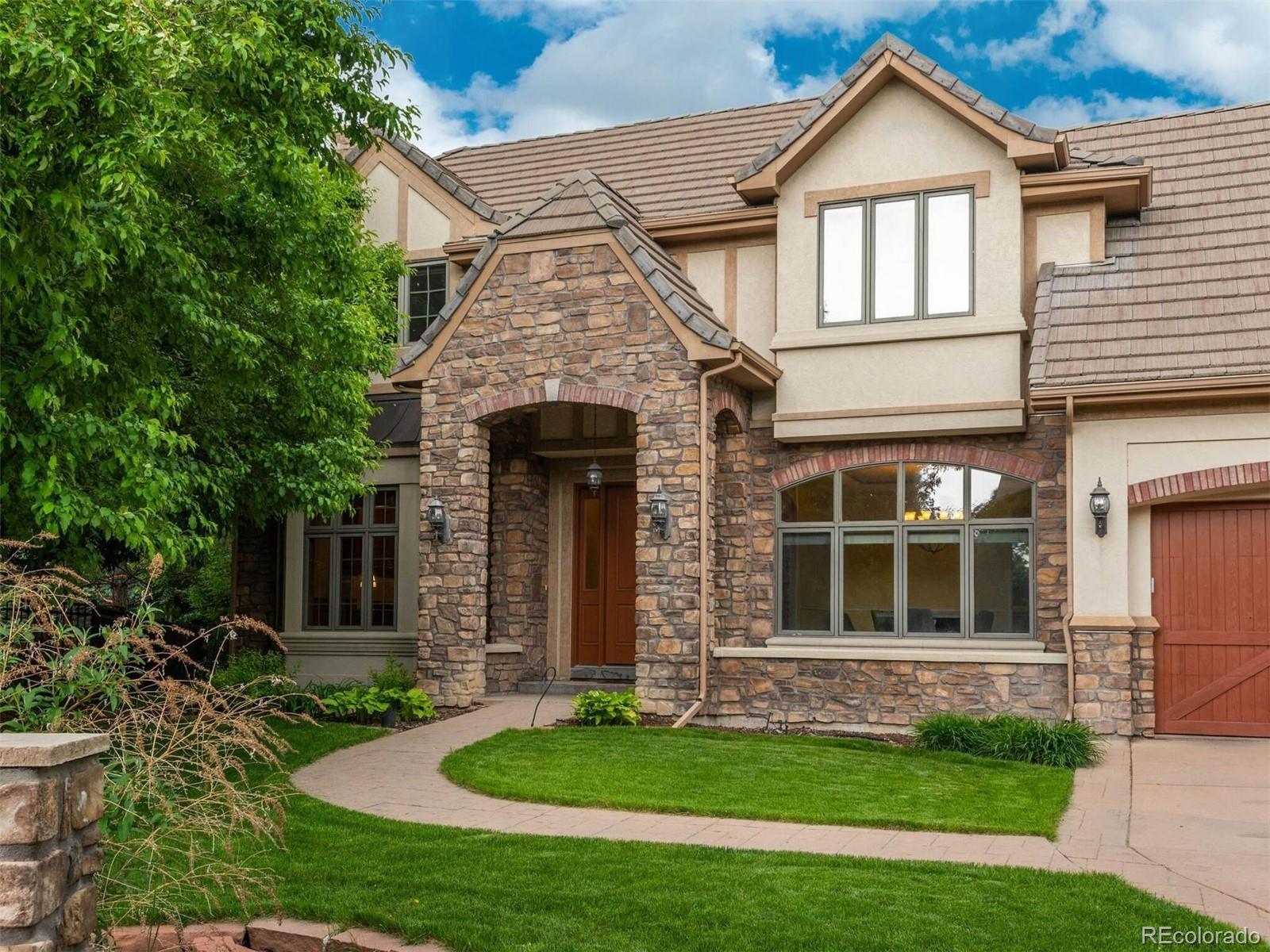 9 Foxtail Circle