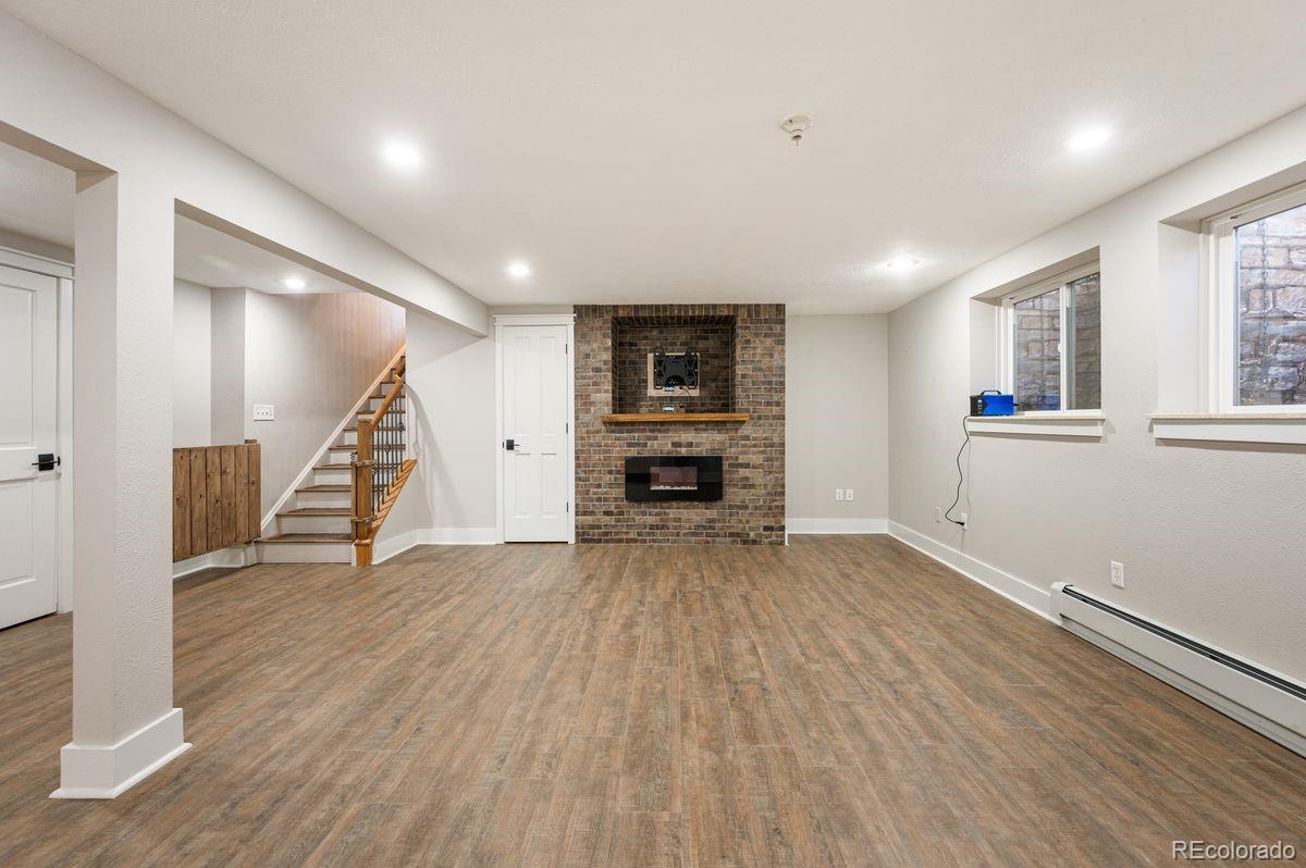 301 W Harper Street