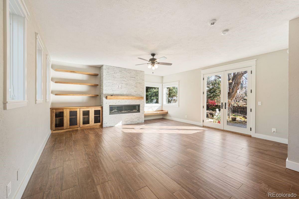 301 W Harper Street