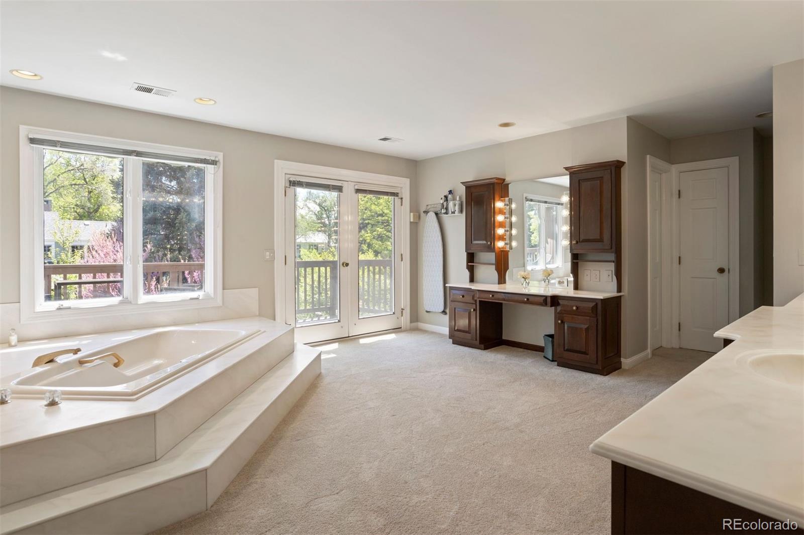 16 Polo Field Lane