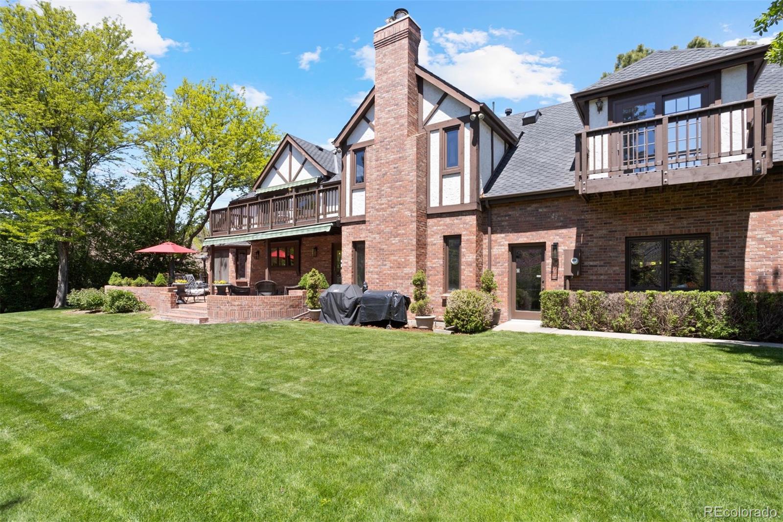 16 Polo Field Lane