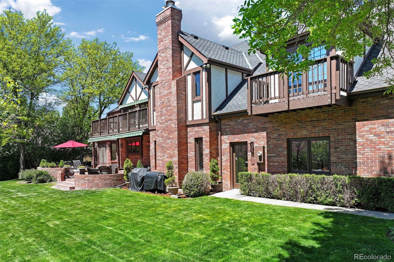 16 Polo Field Lane
