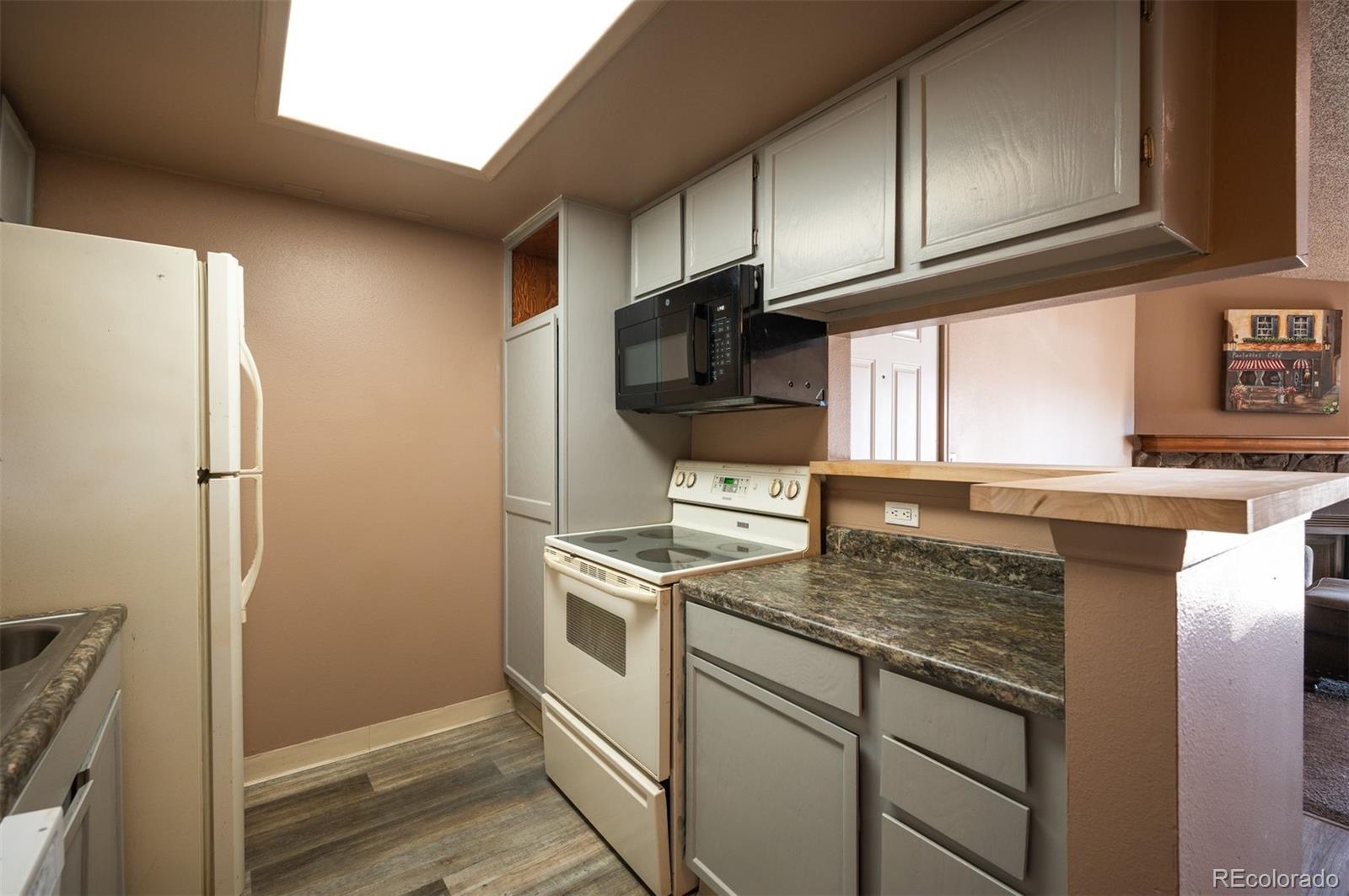 18301 E Kepner Place Unit: 204