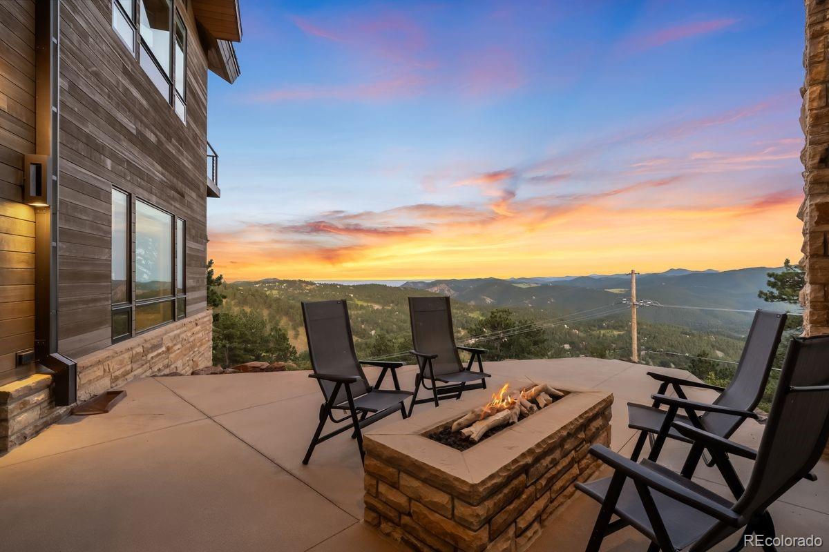 1090 Twisted Pine Road