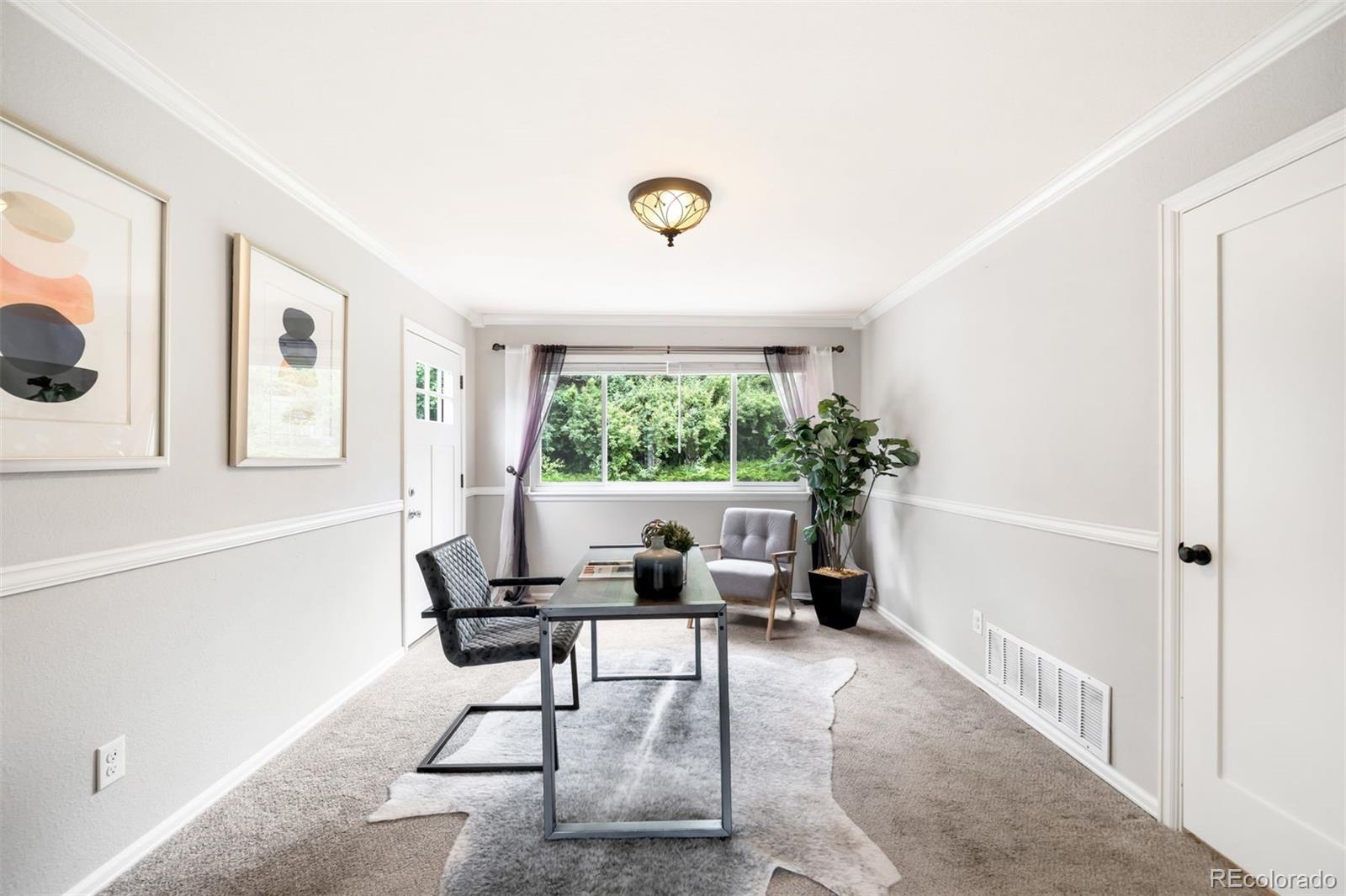 8288 W Chestnut Avenue