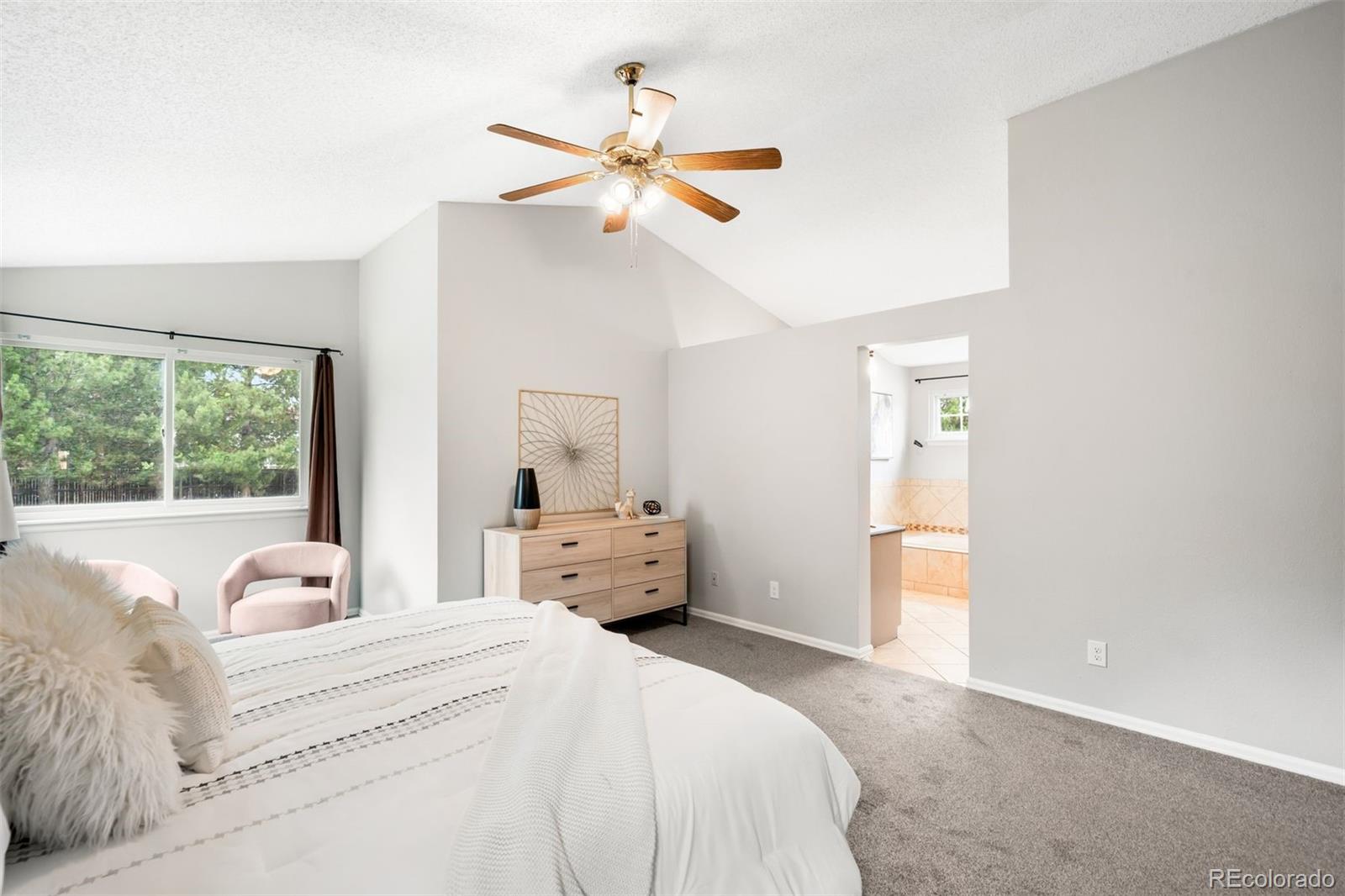 8288 W Chestnut Avenue