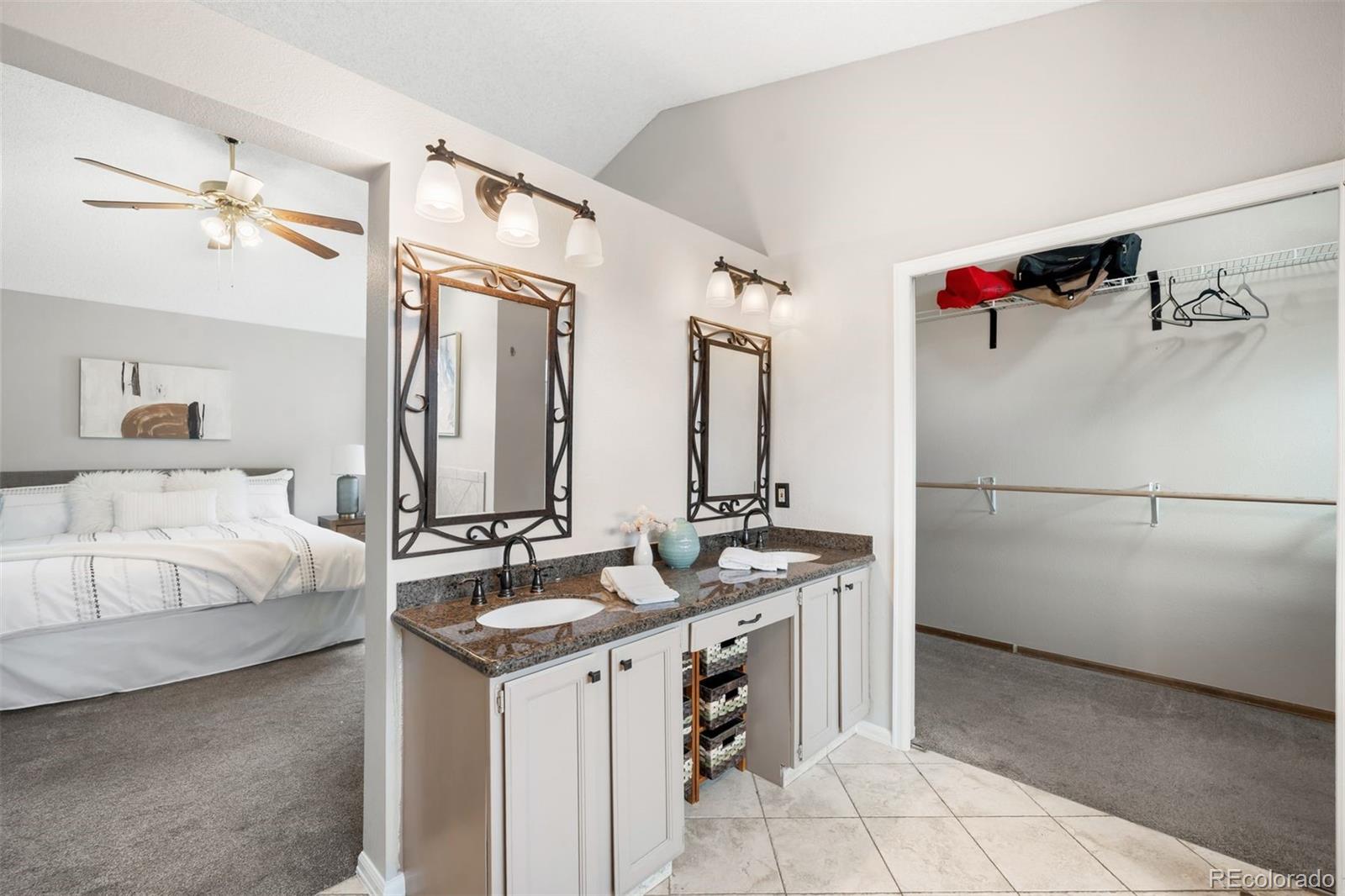 8288 W Chestnut Avenue