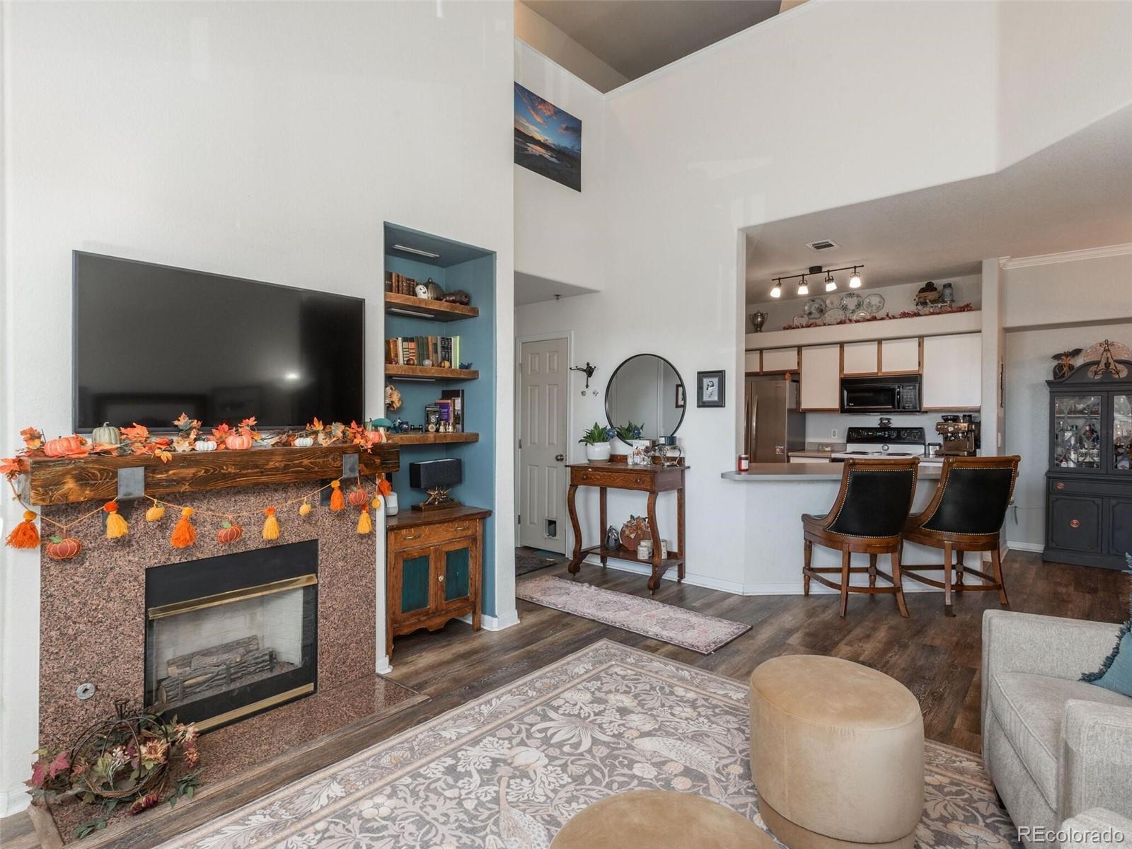6021 Castlegate Drive Unit: E32