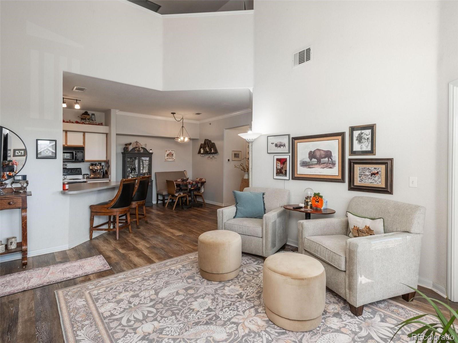 6021 Castlegate Drive Unit: E32