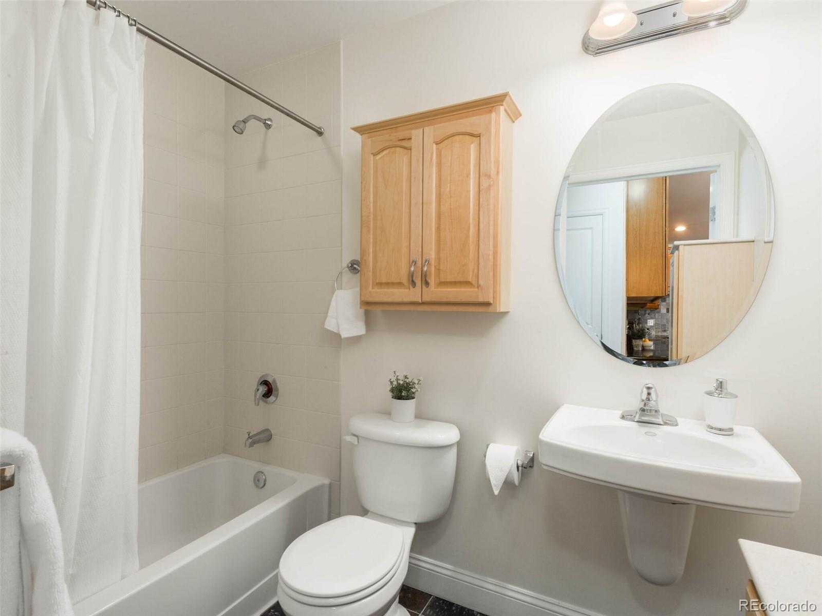 1950 N Logan Street Unit: 905