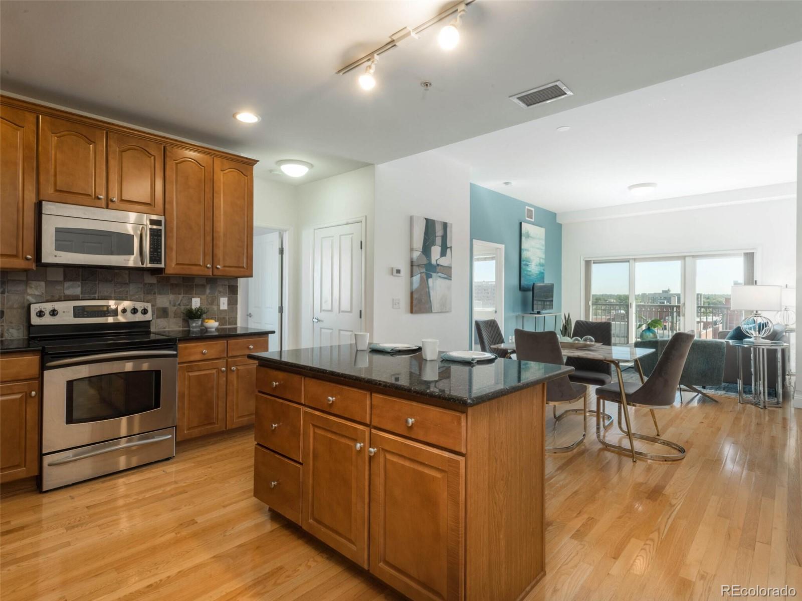 1950 N Logan Street Unit: 905