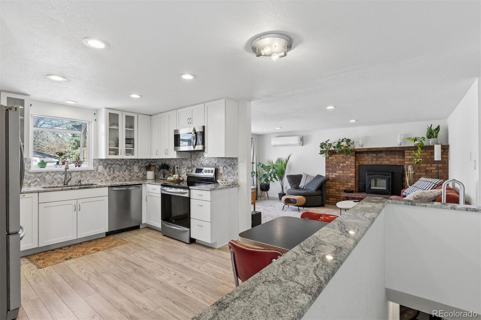 604 W 9th Street