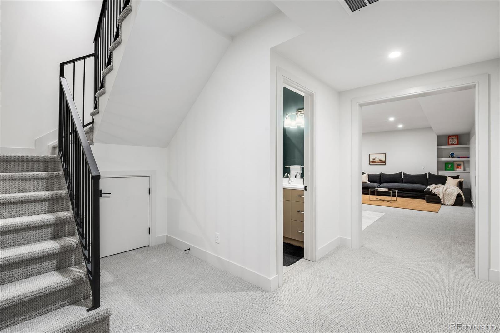 556 Monroe Street