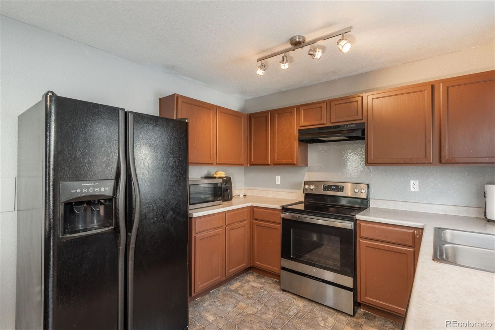 18673 E 43rd Place