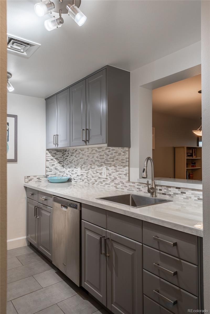 800 N Pearl Street Unit: 707