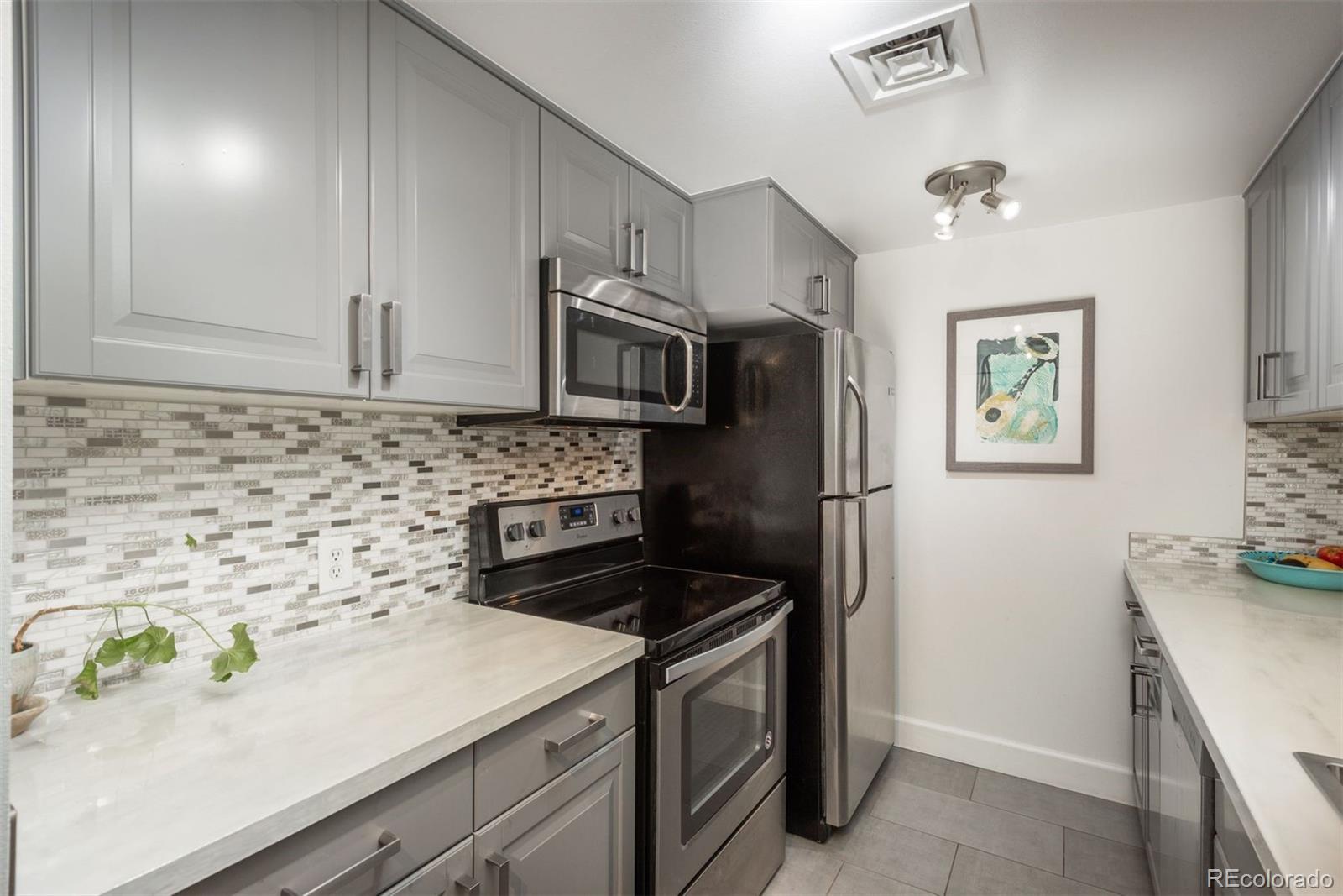 800 N Pearl Street Unit: 707