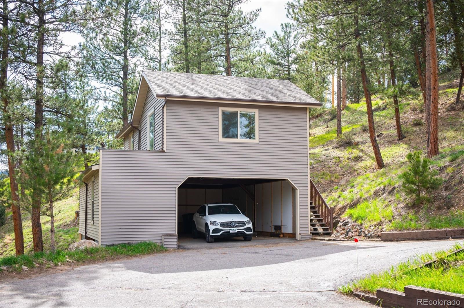 3236 Meadow View Road
