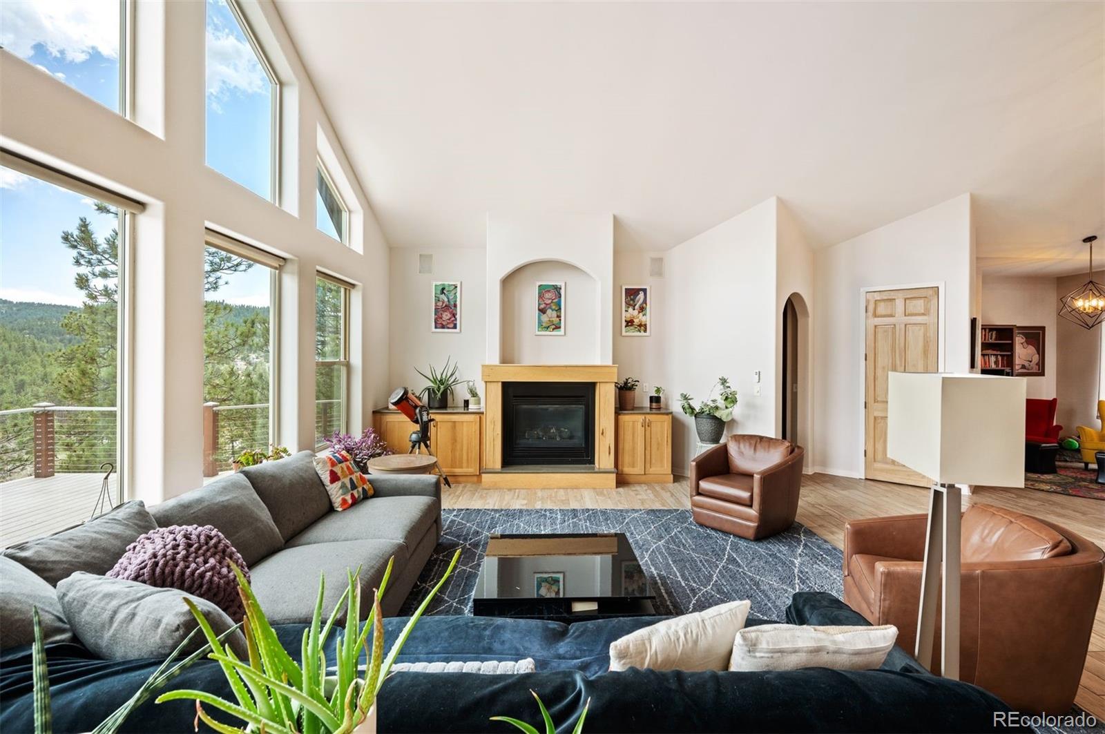 3236 Meadow View Road