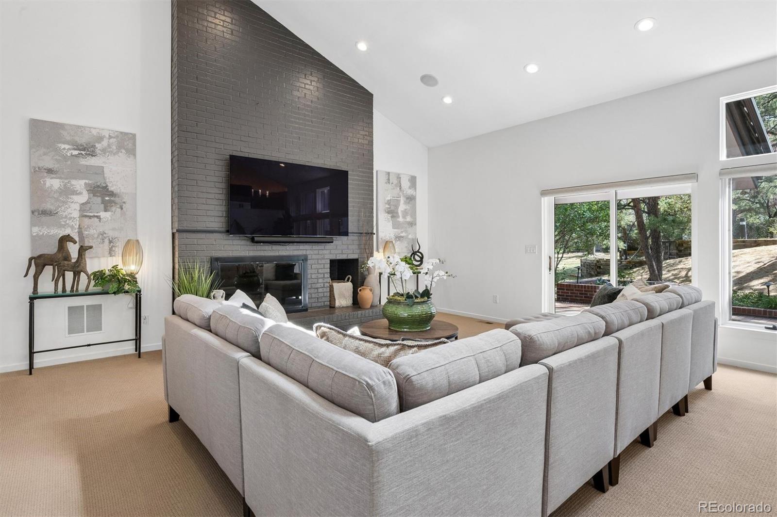 16 Beacon Hill Lane