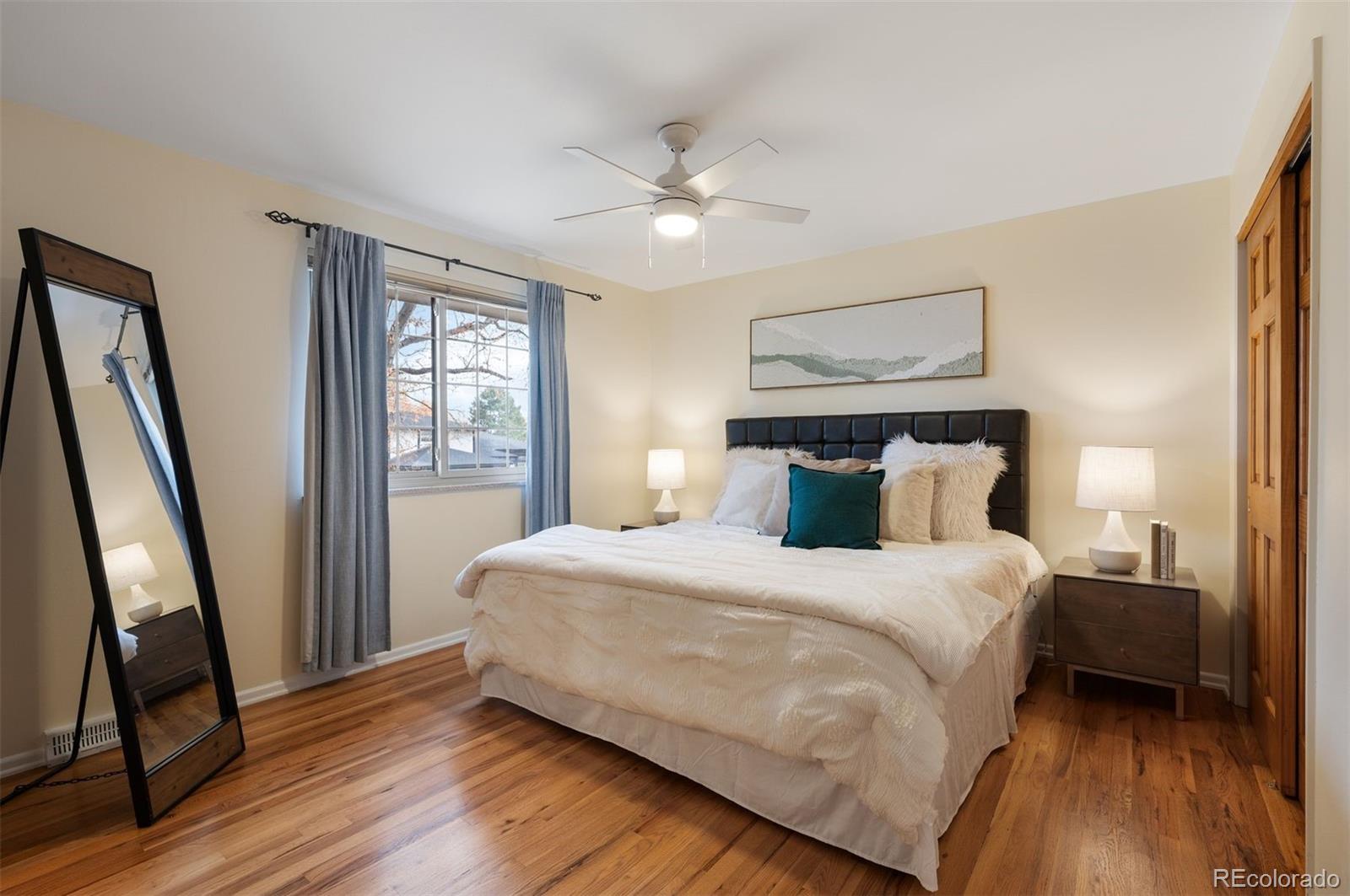 1633 S Holland Street