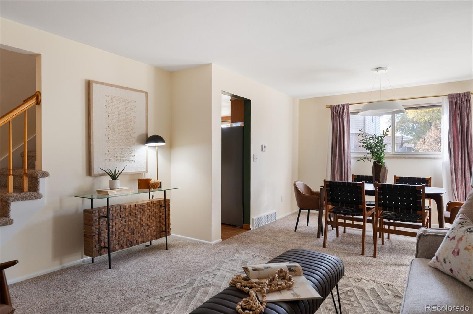 1633 S Holland Street