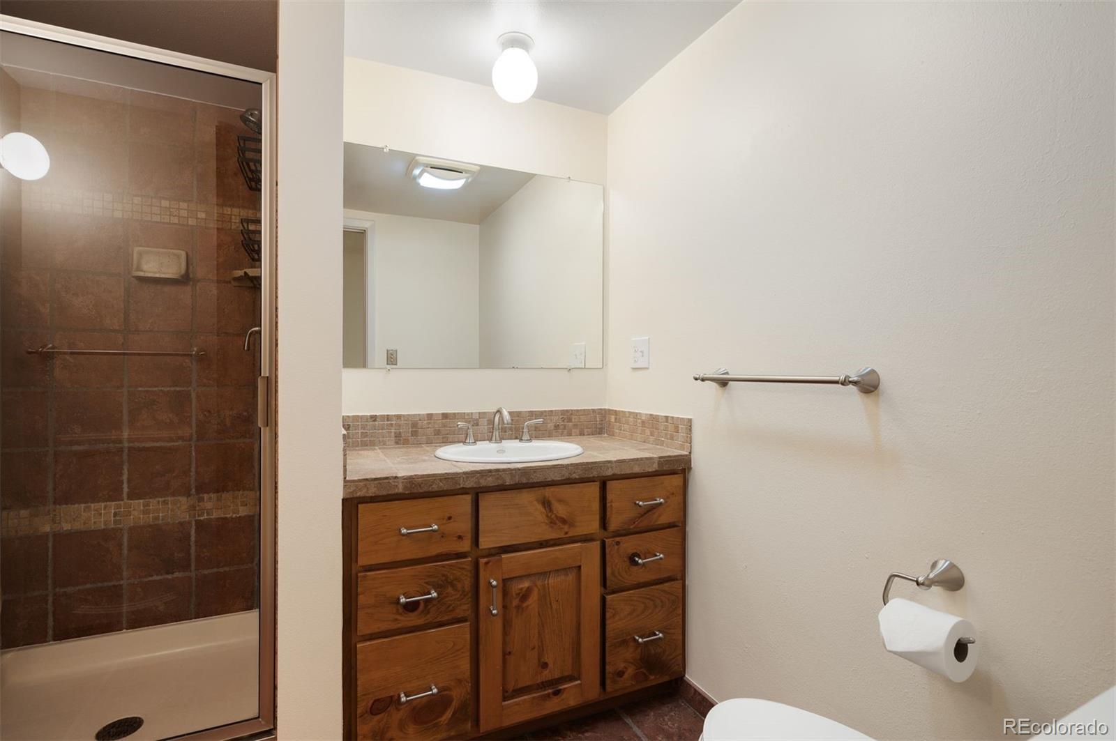 1633 S Holland Street