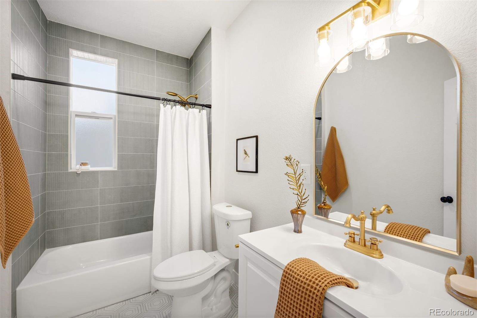 3435 N Marion Street