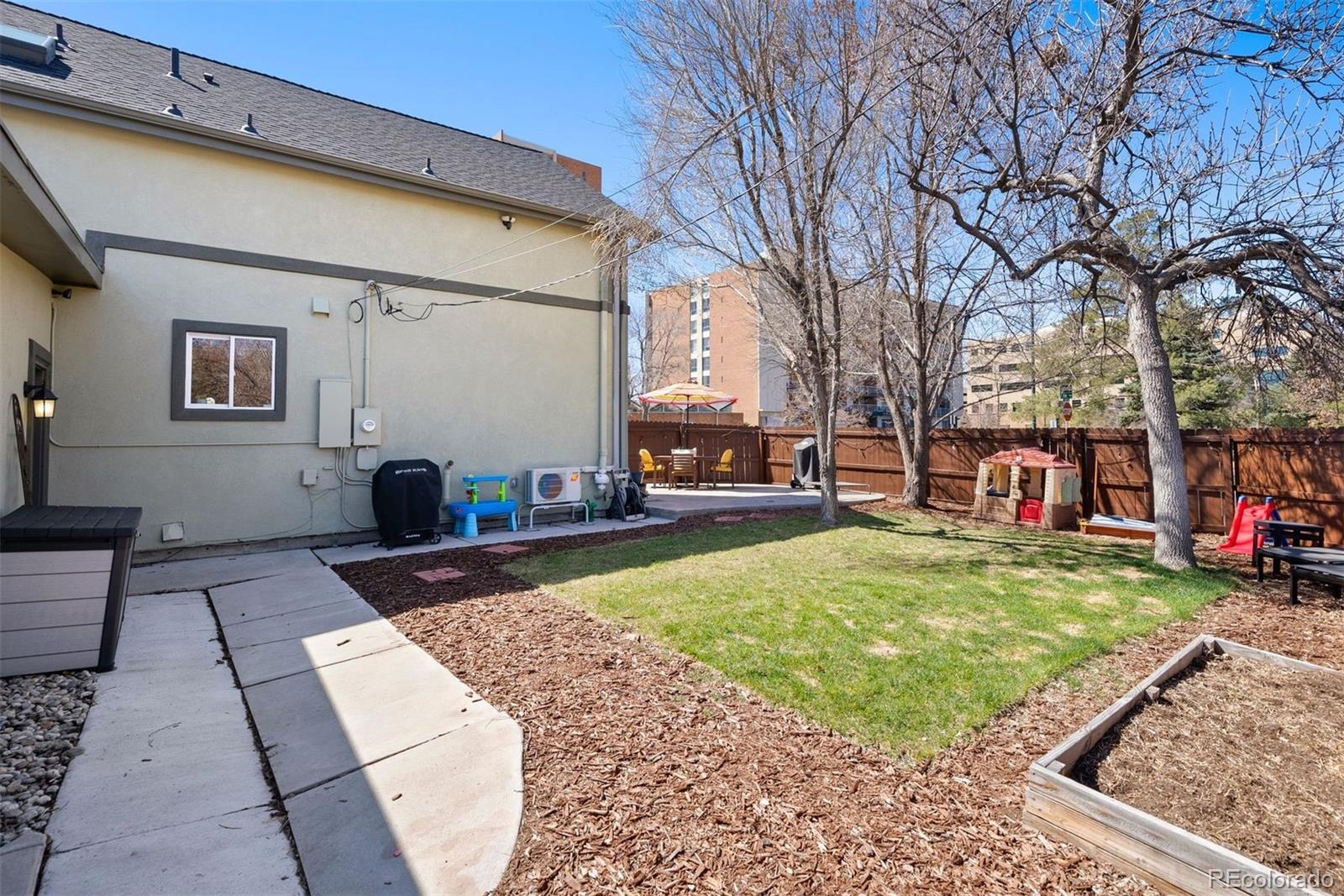 4905 Hale Parkway