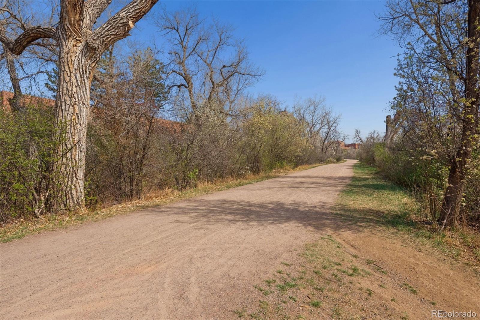 435 W Fremont Drive