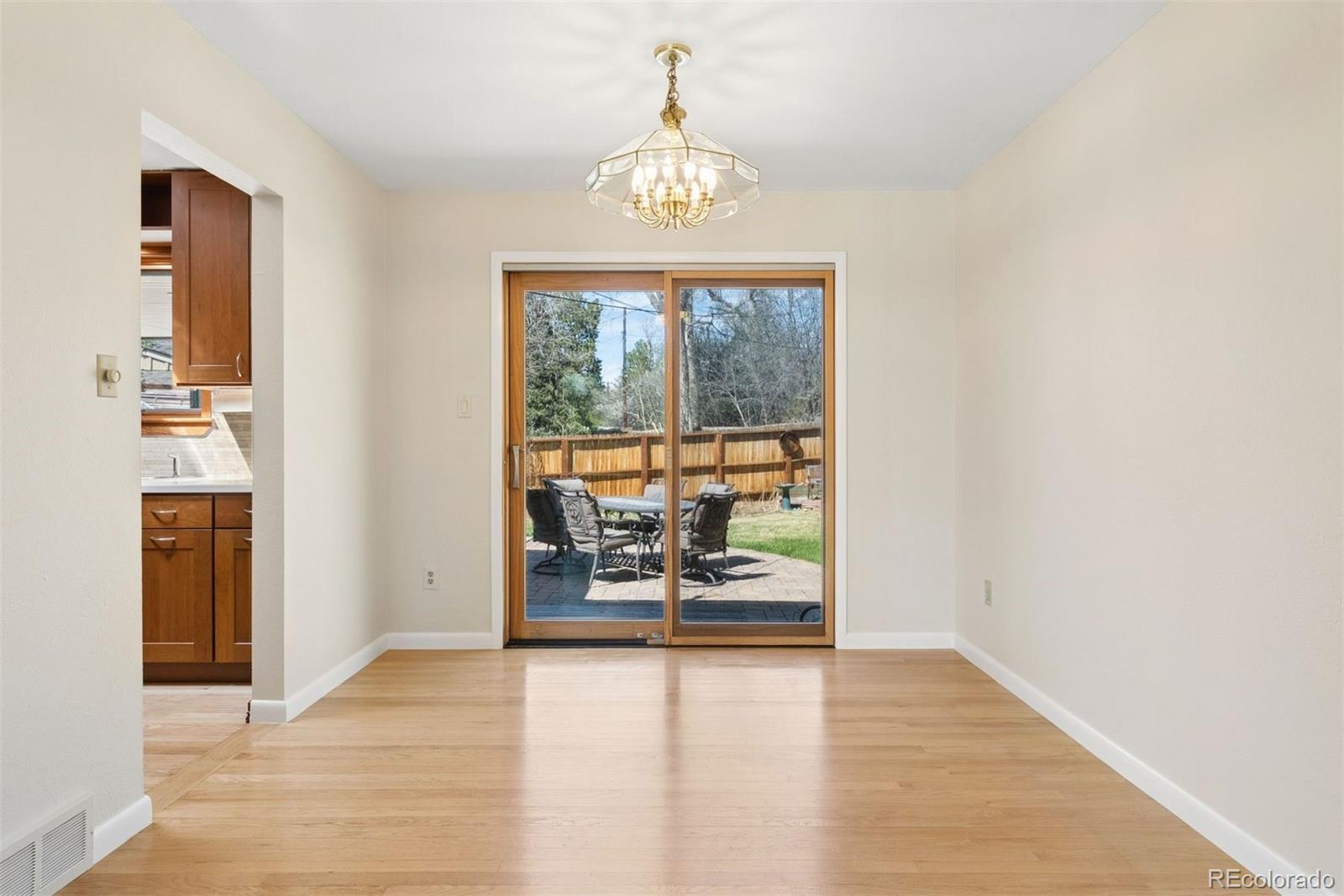 435 W Fremont Drive