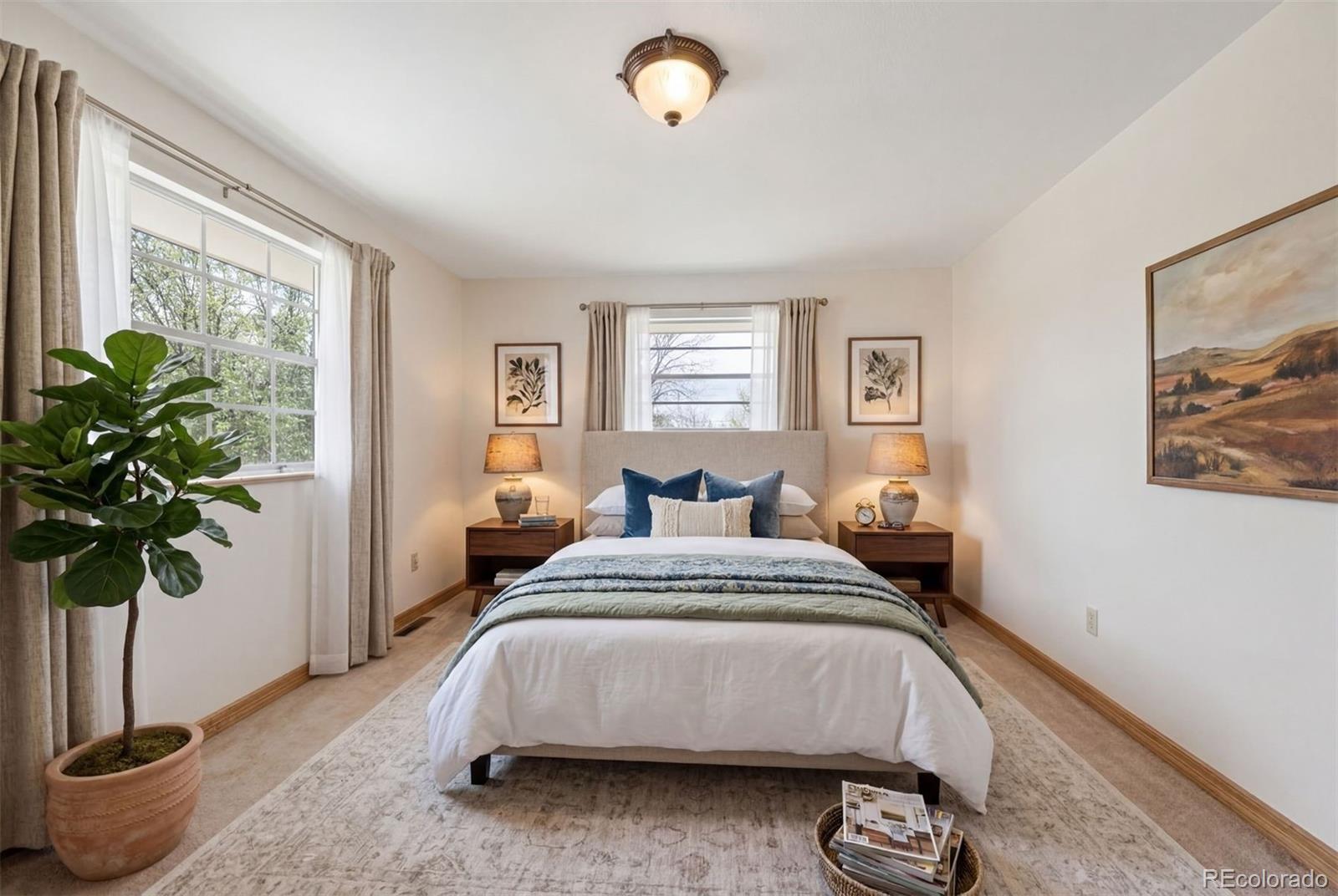 435 W Fremont Drive