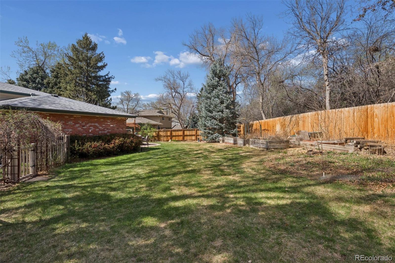 435 W Fremont Drive