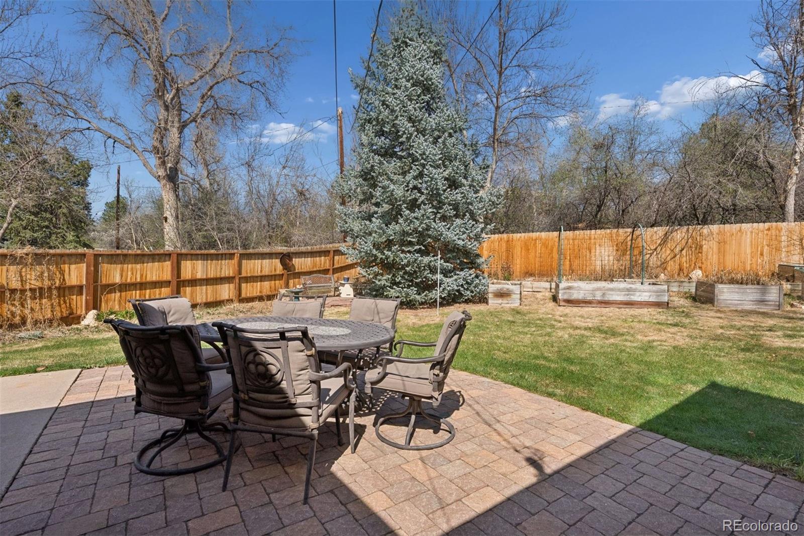 435 W Fremont Drive