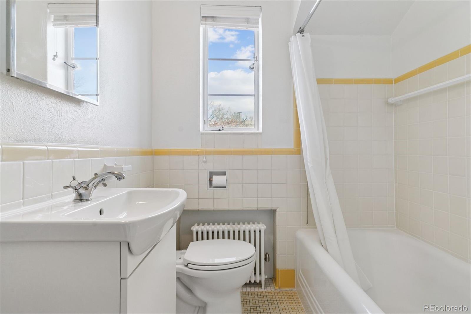 1321 E 10th Avenue Unit: 11