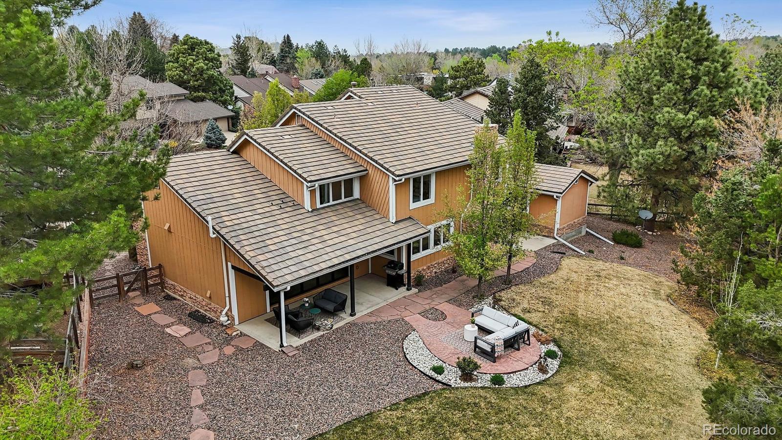 9592 E Lake Circle