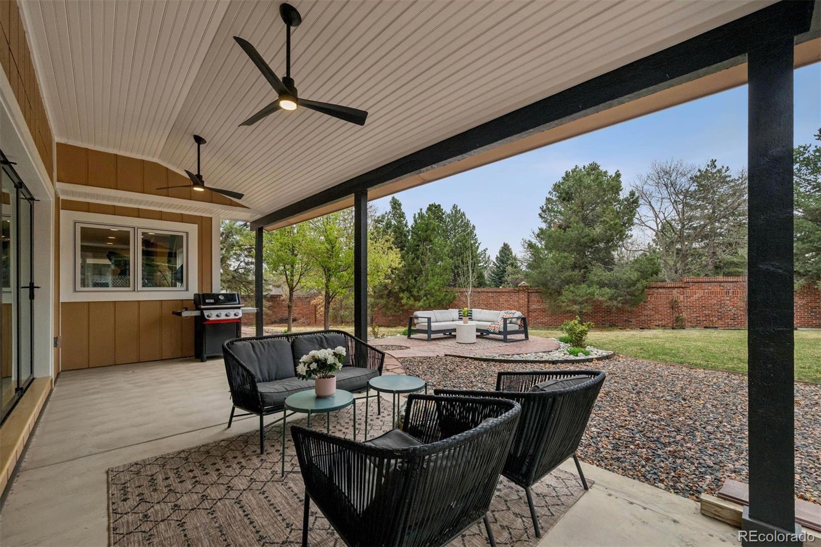 9592 E Lake Circle