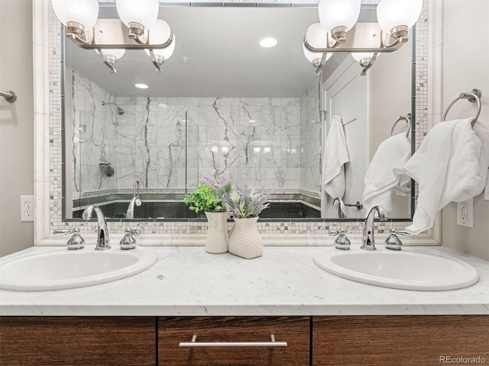 2001 Lincoln Street Unit: 2524L