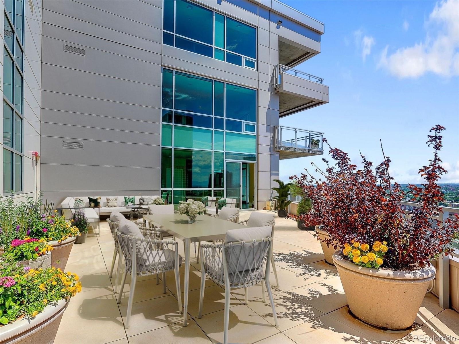 2001 Lincoln Street Unit: 2524L