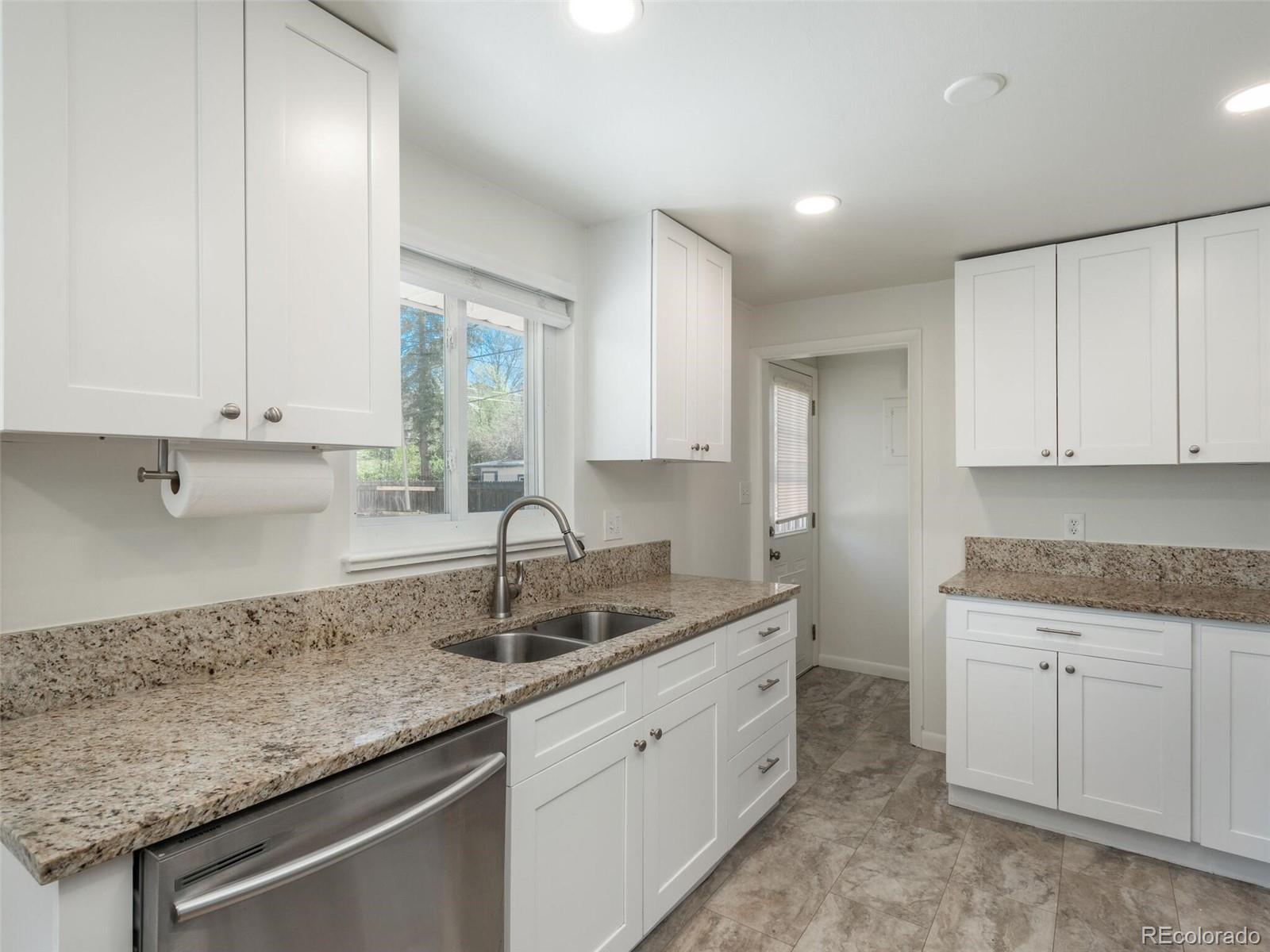 755 W Nassau Way