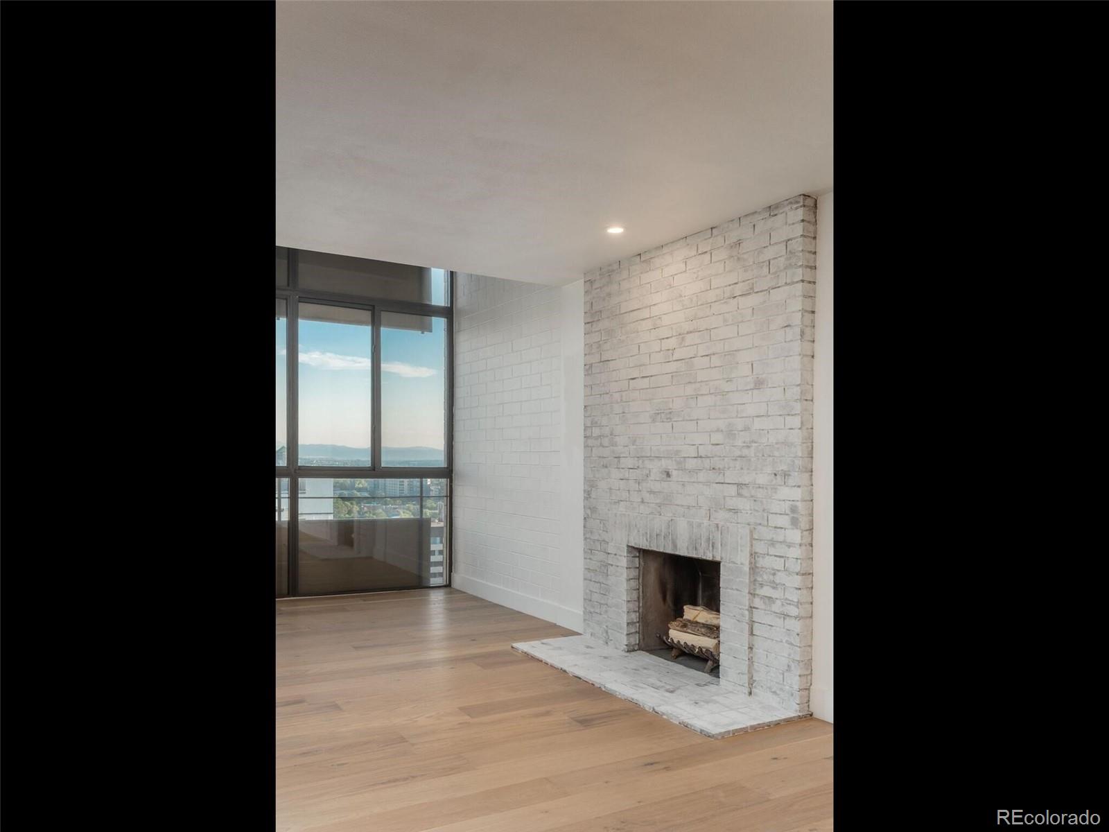 800 N Pearl Street Unit: 1205