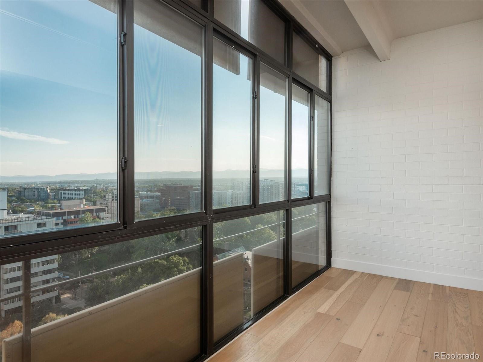 800 N Pearl Street Unit: 1205