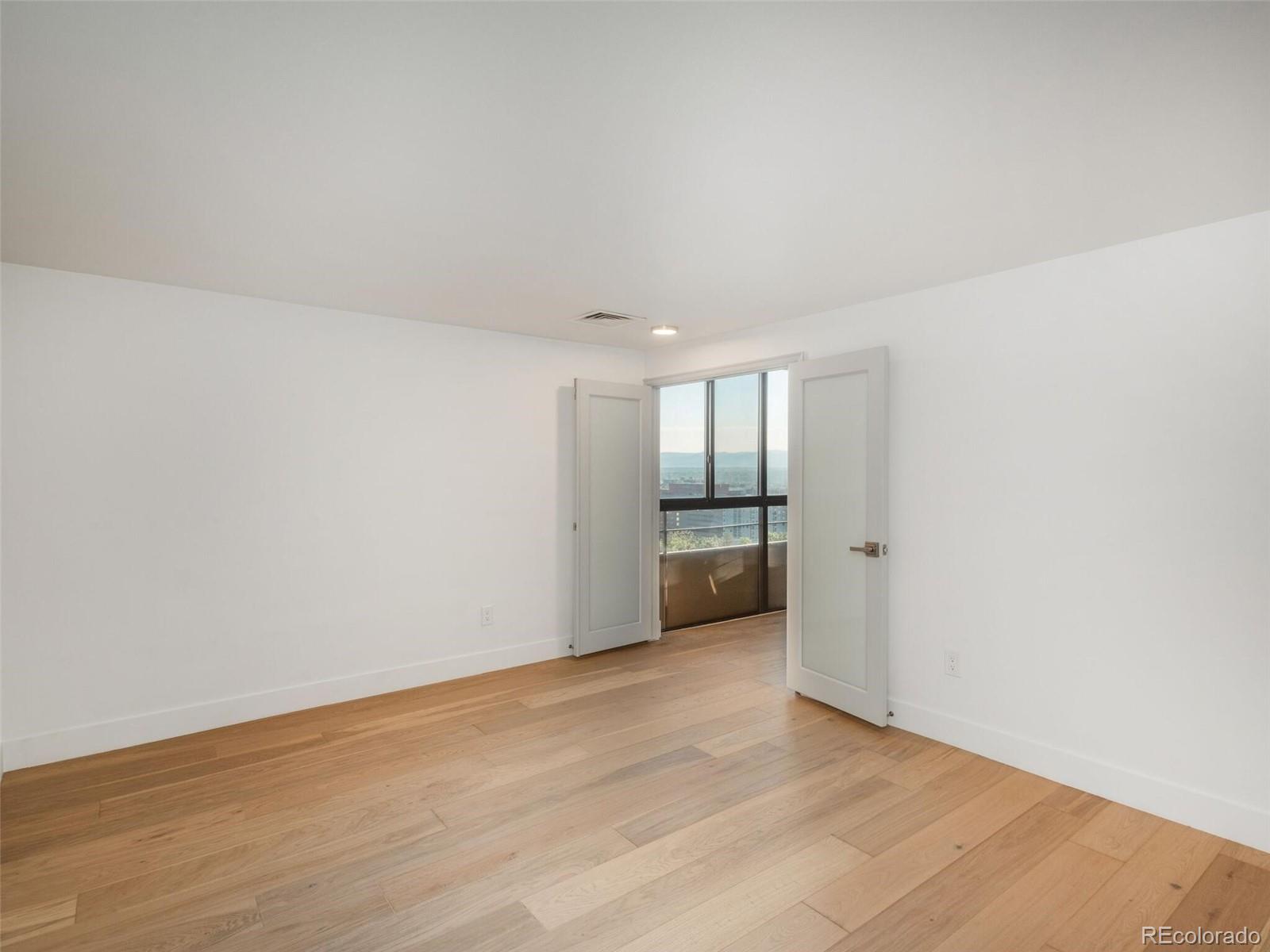 800 N Pearl Street Unit: 1205