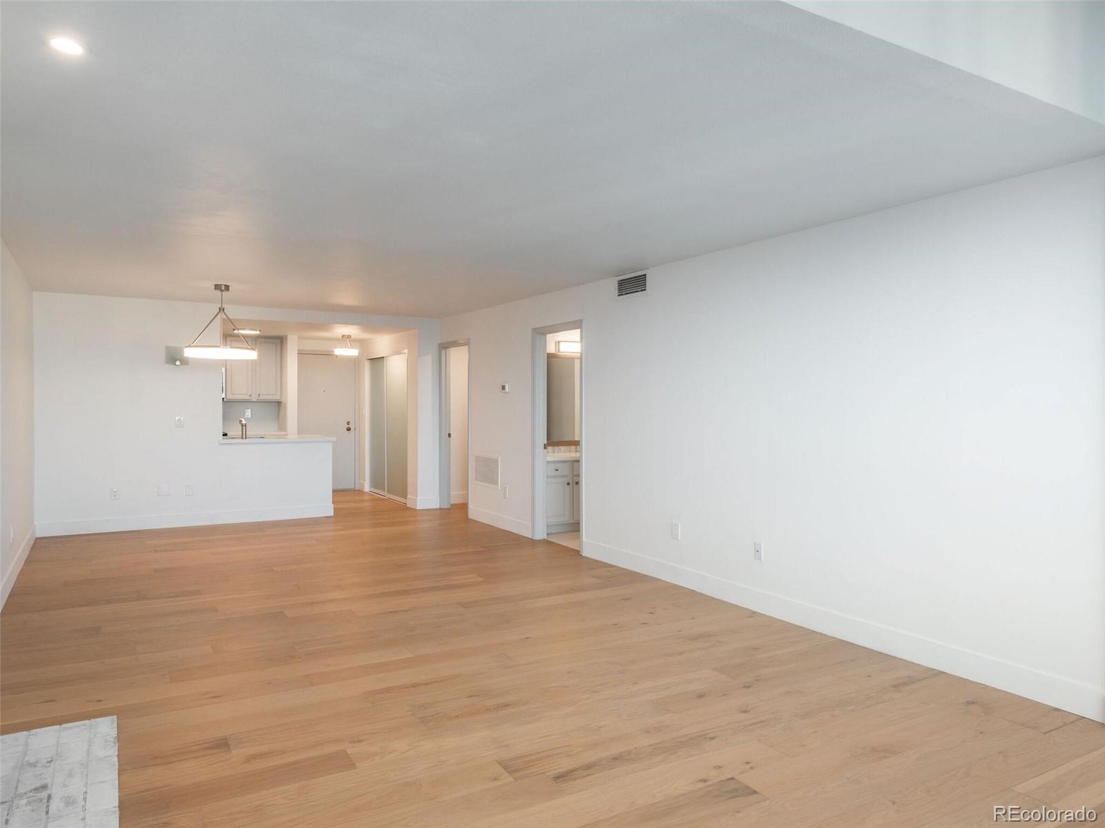 800 N Pearl Street Unit: 1205