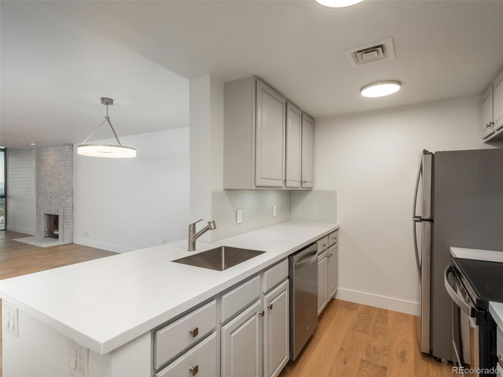 800 N Pearl Street Unit: 1205