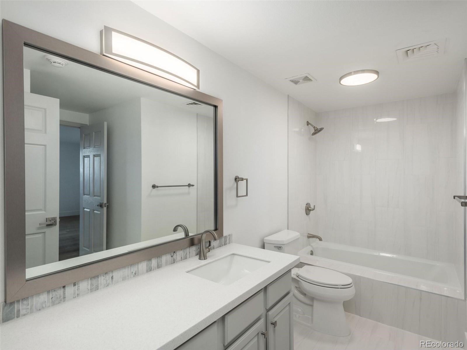800 N Pearl Street Unit: 1205