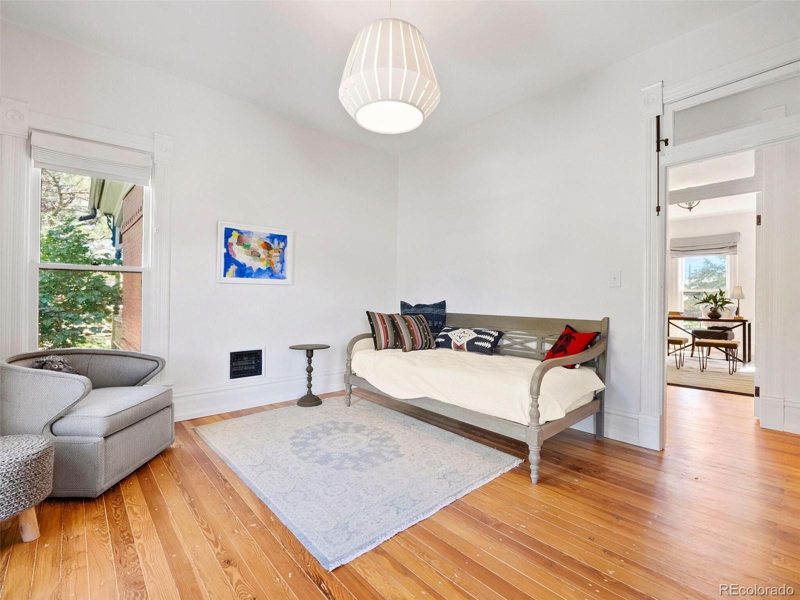 238 E Florida Avenue